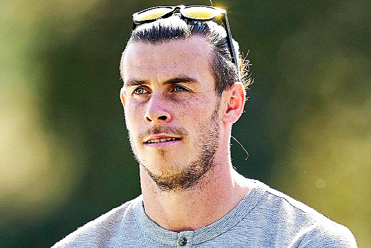 선글라스-끼고있는-베일