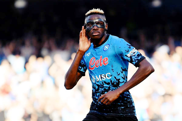 세레모니하는-빅터-오시멘